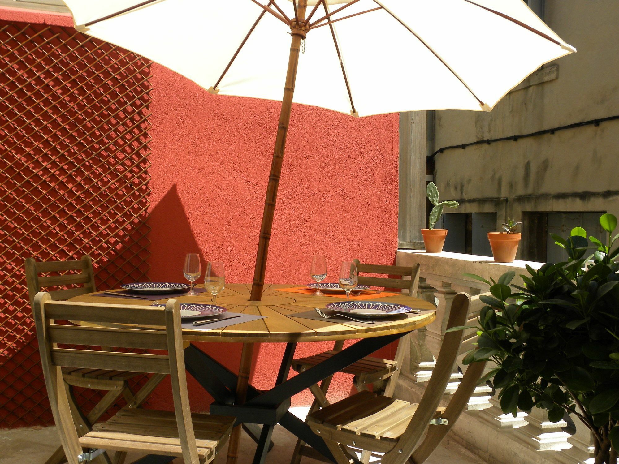 Апартаменты La Terrasse Du Marche Aux Fleurs Монпелье Экстерьер фото
